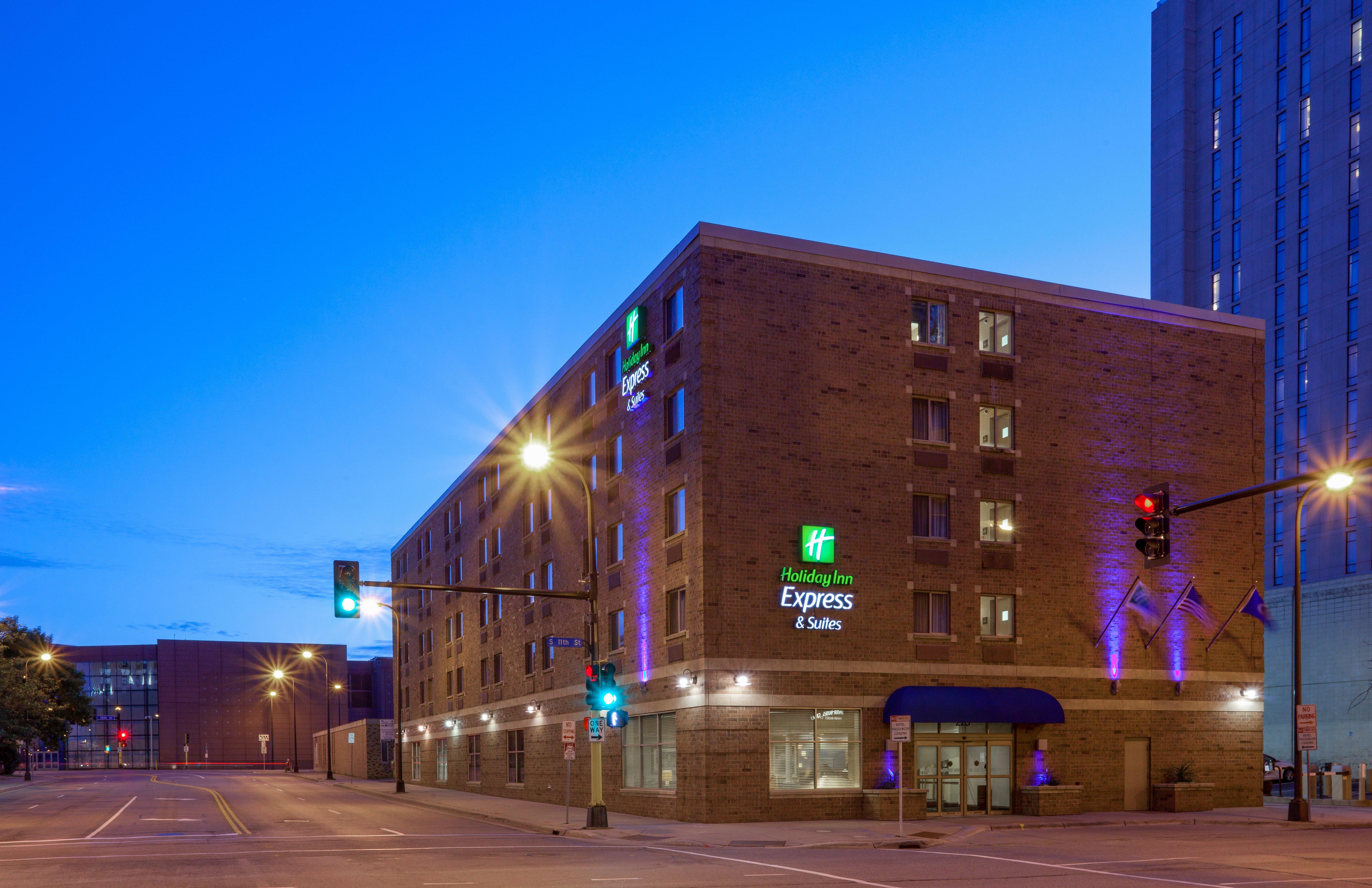 Holiday Inn Express Hotel & Suites Minneapolis-Downtown Convention Center By Ihg Eksteriør bilde