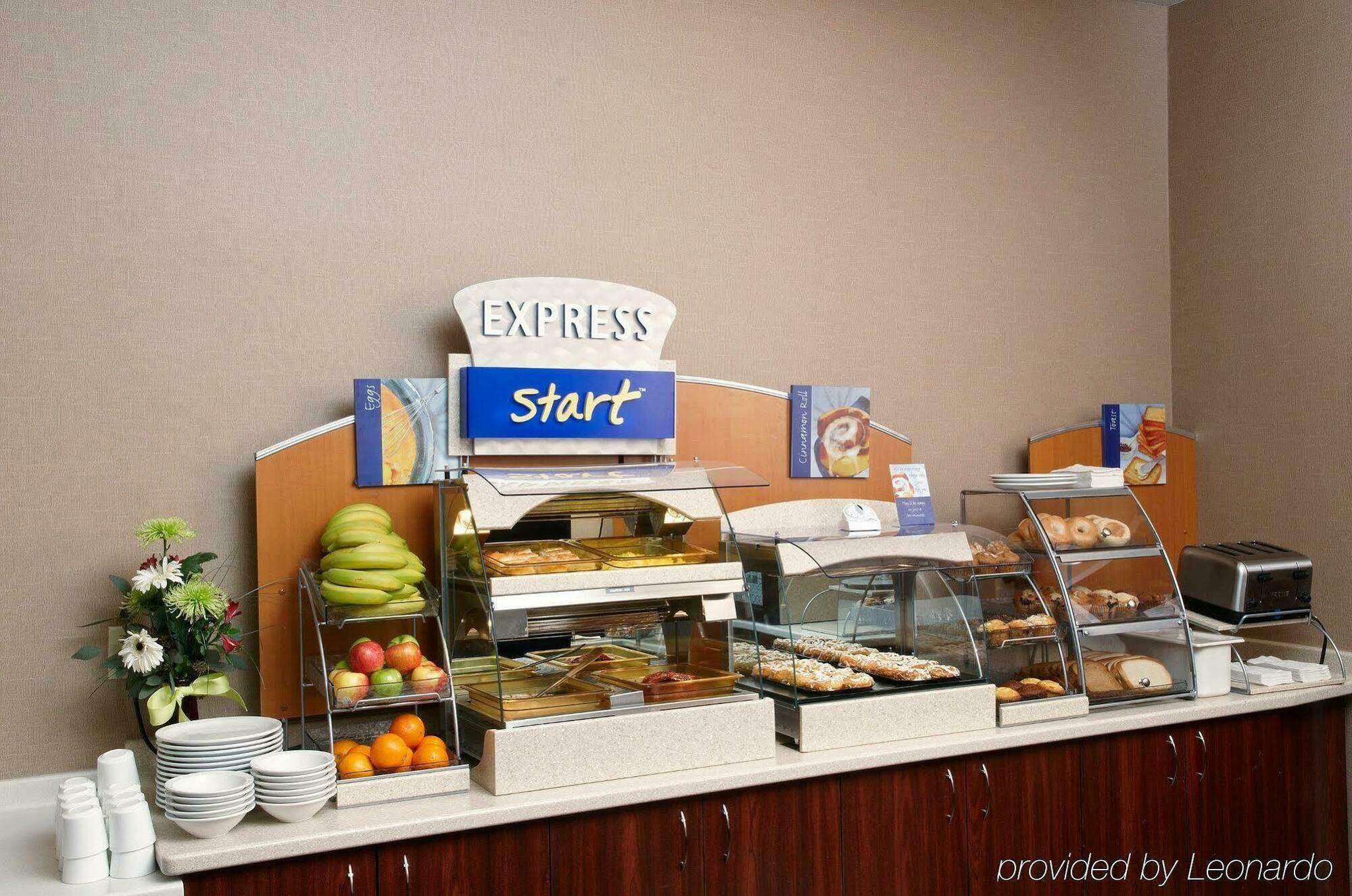 Holiday Inn Express Hotel & Suites Minneapolis-Downtown Convention Center By Ihg Eksteriør bilde